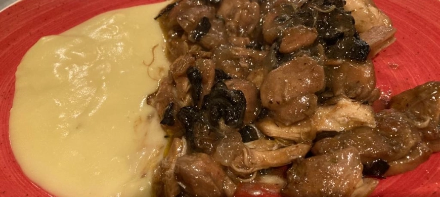 POLLO CON TROMPETAS DE LA MUERTE CON THERMOMIX