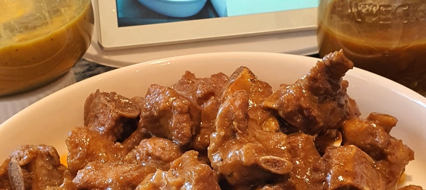 COSTILLAS DE CERDO CON SALSA BARBACOA DE KÉTCHUP DE PLATANO EN THERMOMIX ®