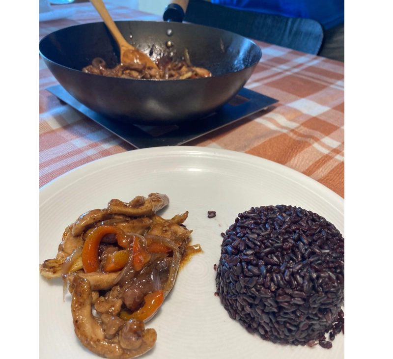 ARROZ NERONE Y POLLO CANTONES CON THERMOMIX