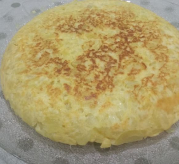 Tortilla de patatas y cebolla