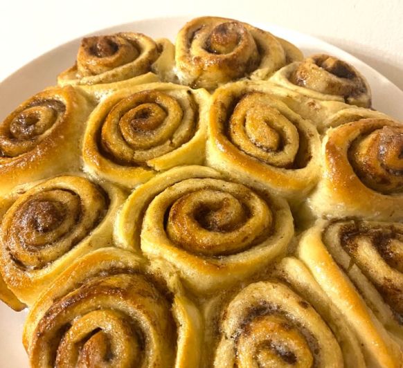 Cinnamon rolls (Rollitos de canela)