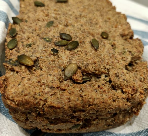 Pan de sarraceno, almendras y semillas a mi manera