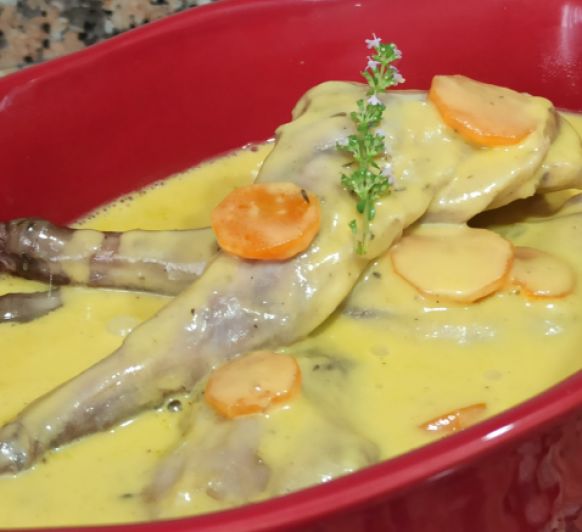 Conejo guisado con puré de patatas con Thermomix®