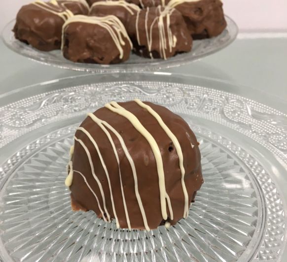 PASTELITOS DE CHOCOLATE RELLENOS