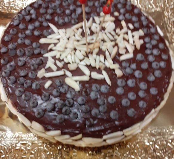 BIZCOCHO DE CHOCOLATE Y ALMENDRAS