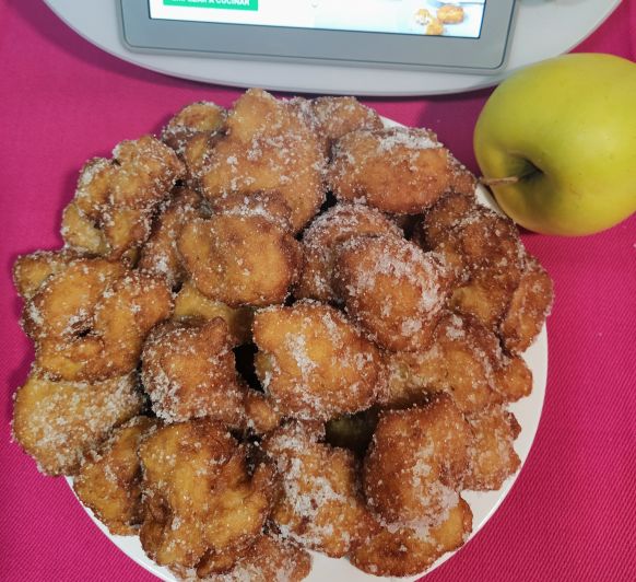 BUÑUELOS DE MANZANA