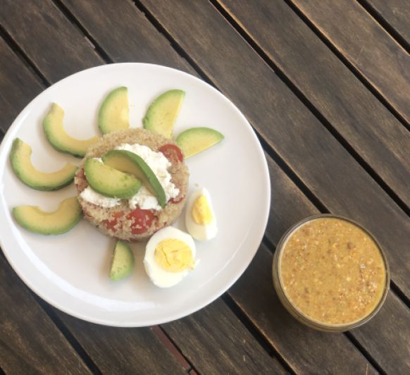 Ensalada de quinoa con vinagreta de frutos secos