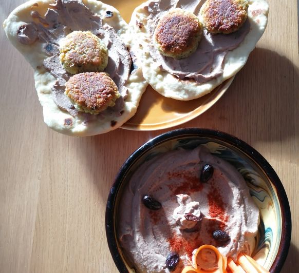 HUMMUS DE ACEITUNA NEGRA DE ARAGÓN, ROMERO Y CAYENA