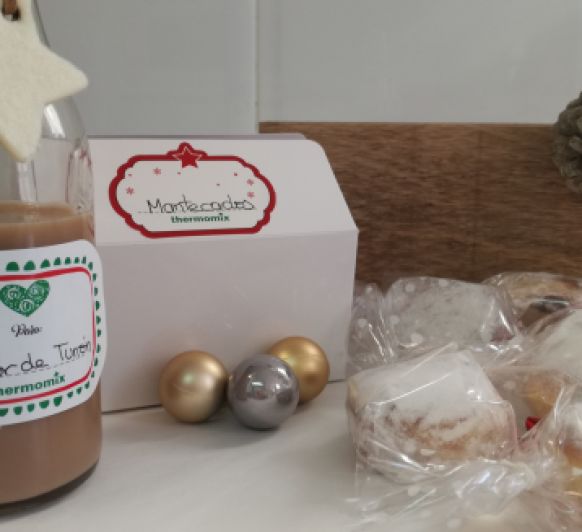 Mantecados y Licor de Turrón