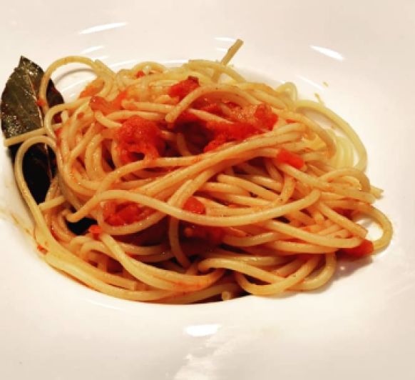 Espaguettis al estilo de Sofia Loren.