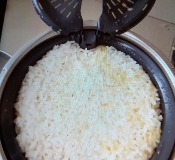 PASTEL DE ARROZ CON CARNE Y TOMATE