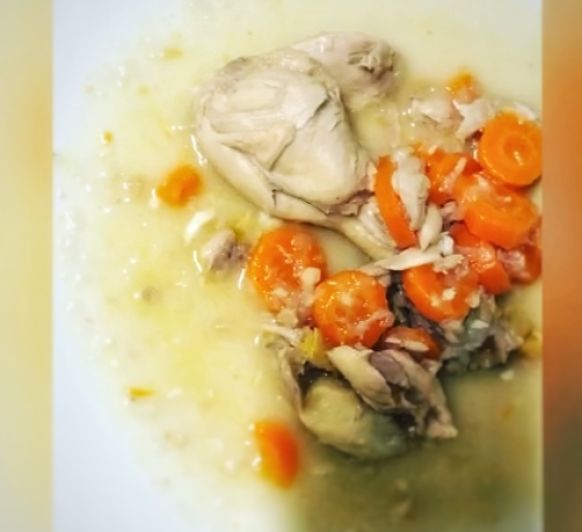 Jamoncitos de pollo al vino blanco